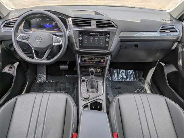 Certified 2024 Volkswagen Tiguan SE image 42