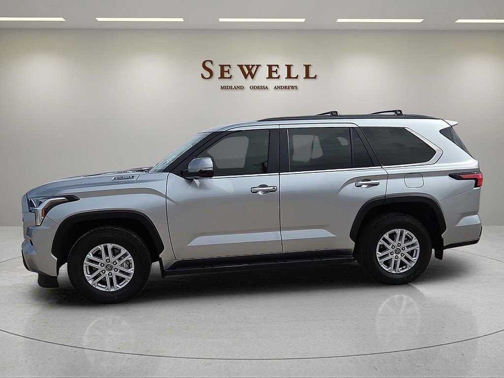Used 2024 Toyota Sequoia SR5 w/ SR5 Premium Package AWD/4WD image 2