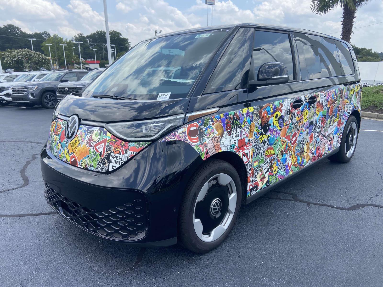 New 2025 Volkswagen ID. Buzz Pro S RWD image 3