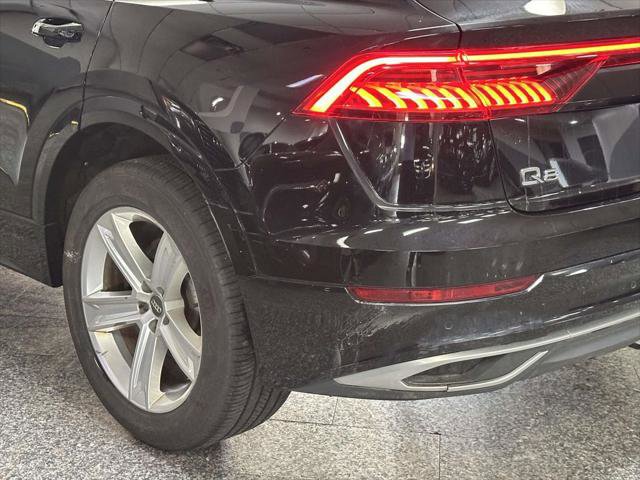 Used 2019 Audi Q8 Premium w/ Convenience Package AWD/4WD image 5