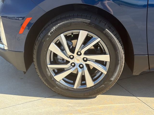 Used 2023 Chevrolet Equinox Premier image 11