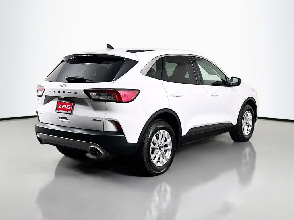Used 2022 Ford Escape SE AWD/4WD image 5