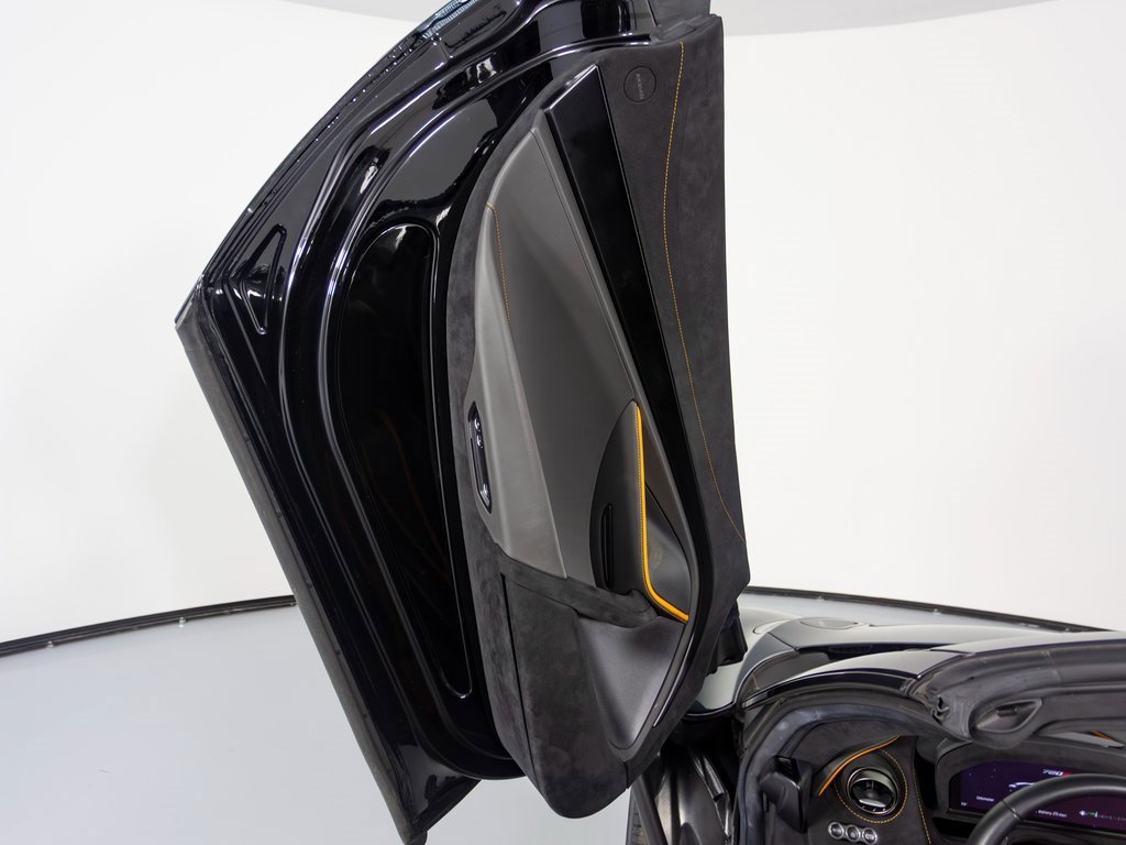 Used 2022 McLaren 720S Performance image 11