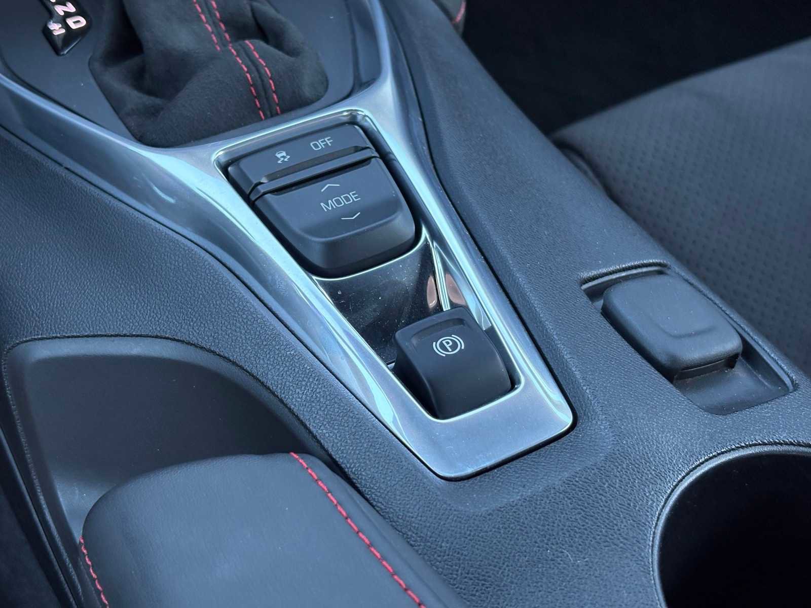 Used 2018 Chevrolet Camaro ZL1 image 16