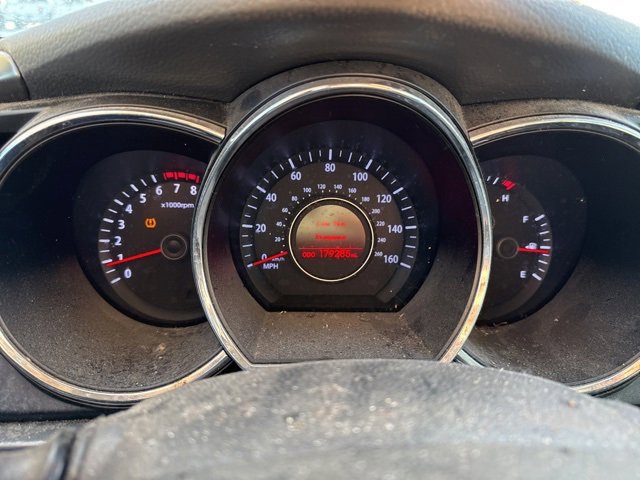 Used 2011 Kia Optima LX image 16