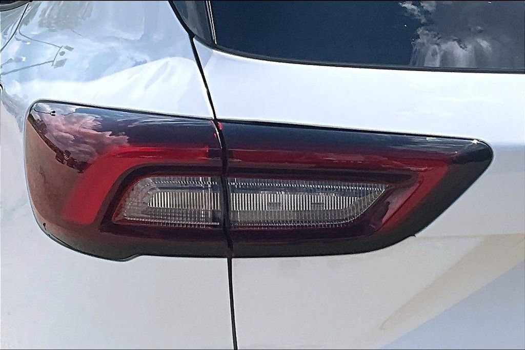 Certified 2023 Ford Escape Active AWD/4WD image 30