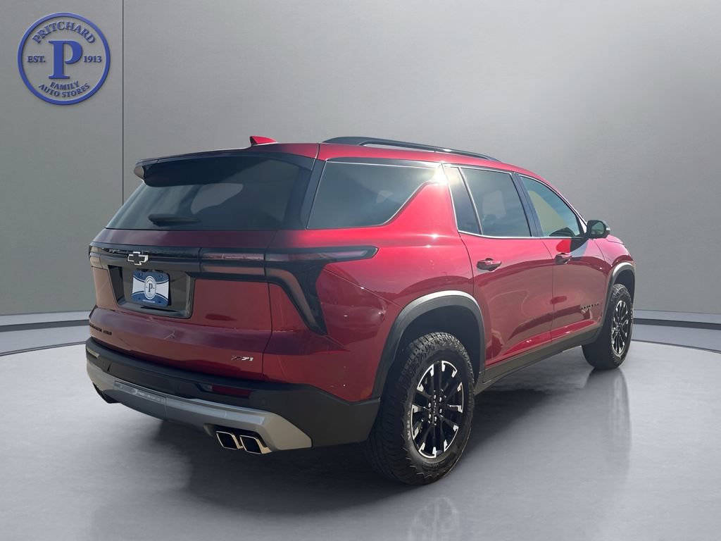 Used 2024 Chevrolet Traverse Z71 AWD/4WD image 7