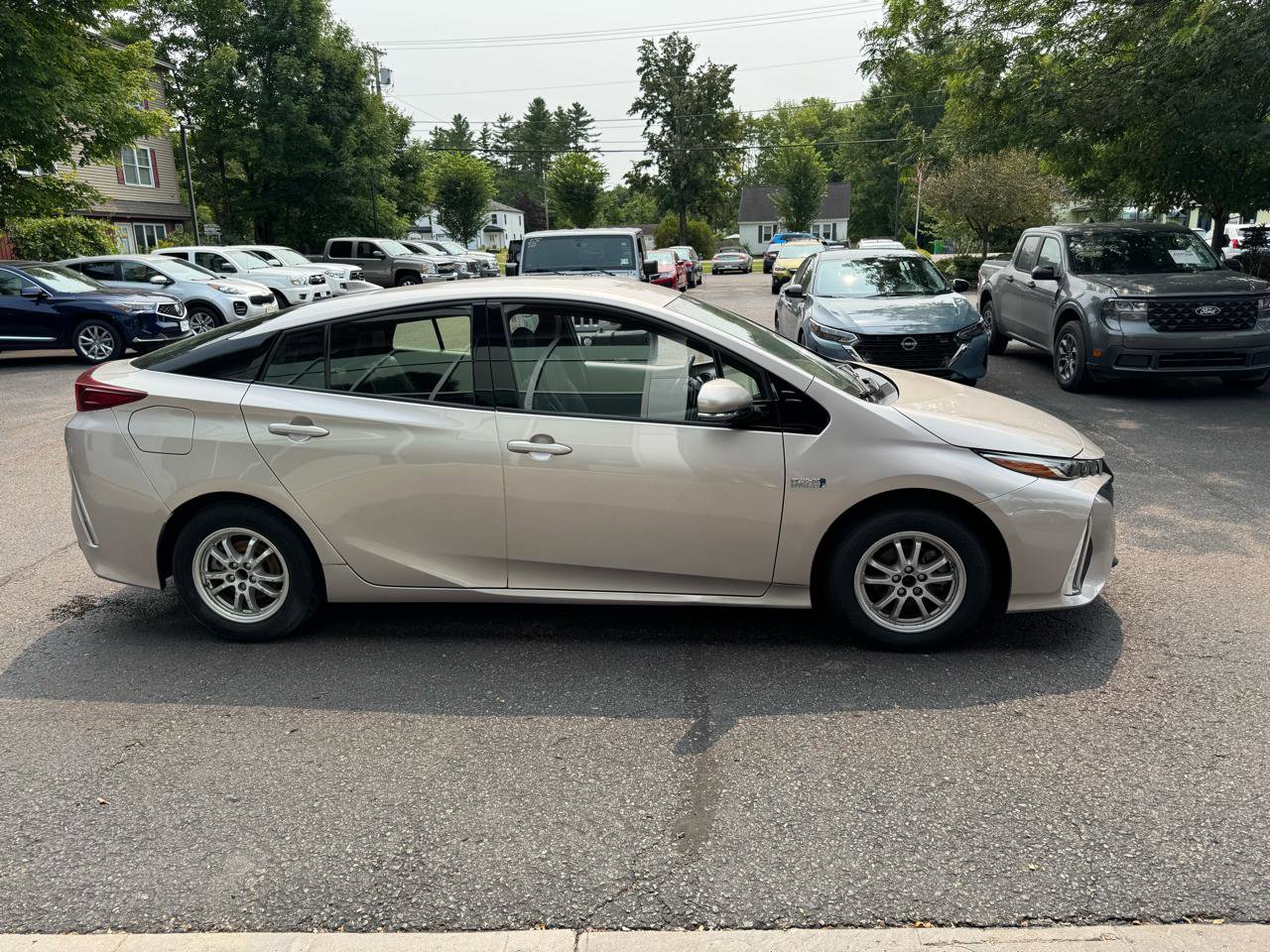 Used 2018 Toyota Prius Prime Premium FWD image 6