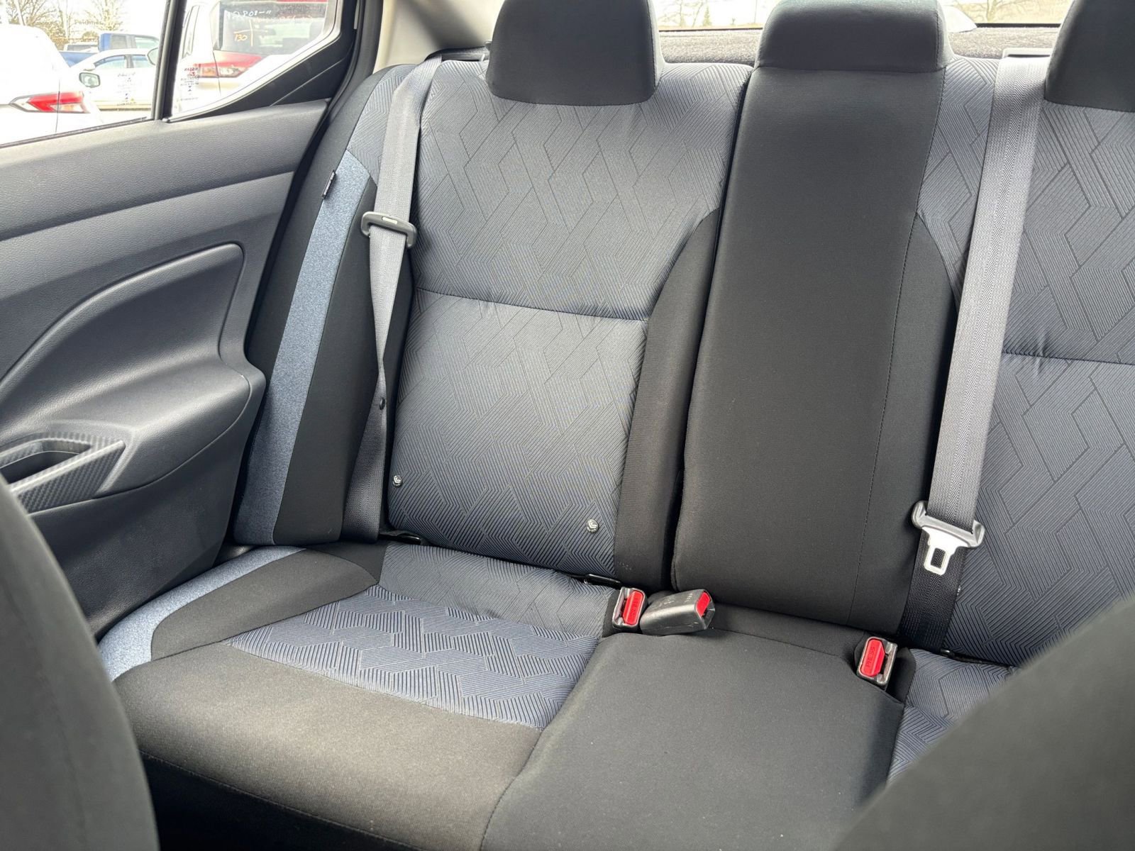 Used 2025 Nissan Versa SV FWD image 37
