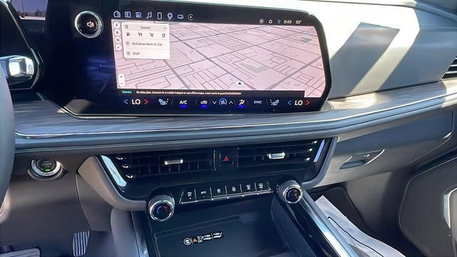 Used 2025 Chevrolet Suburban Z71 AWD/4WD image 16