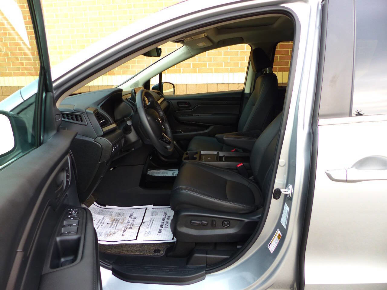 Used 2025 Honda Odyssey EX-L image 23