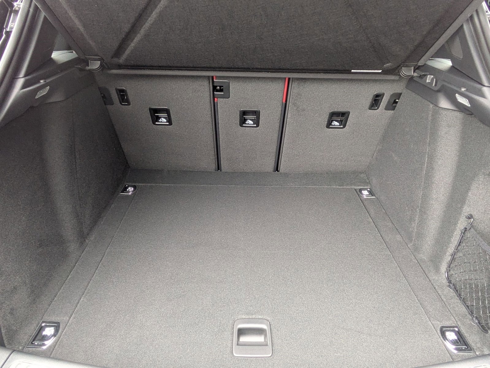 New 2026 Porsche Macan image 23