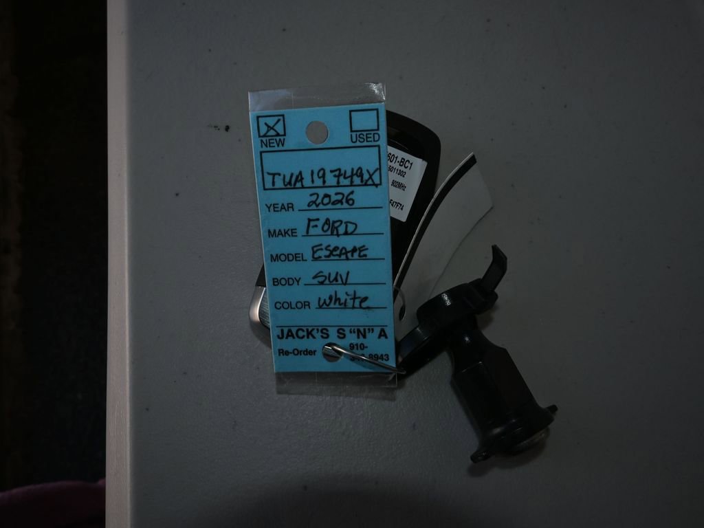 New 2026 Ford Escape SE FWD image 22