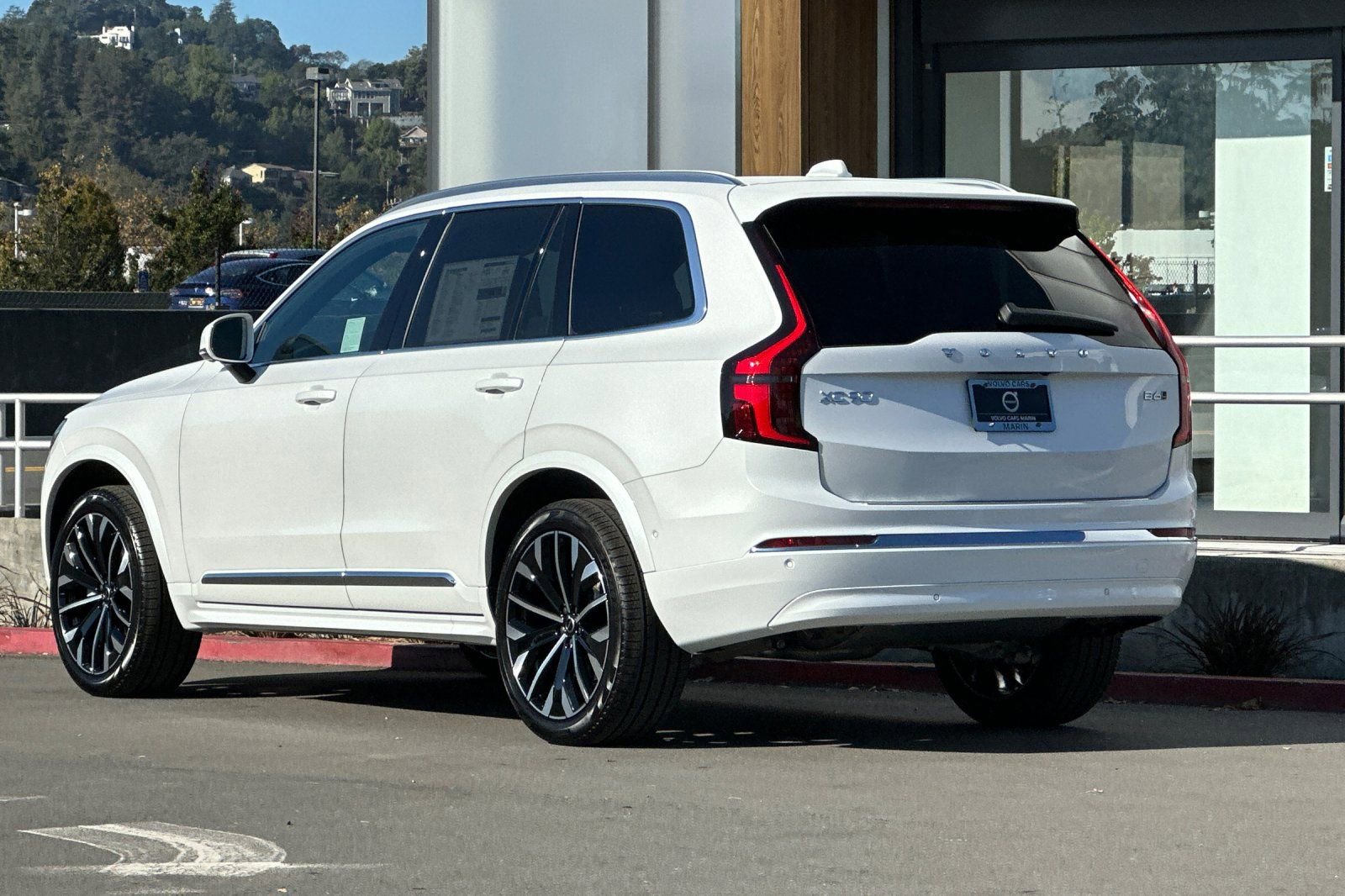 New 2026 Volvo XC90 B6 Plus w/ Protection Package Premier image 6