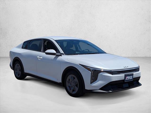 Used 2025 Kia K4 FWD image 3