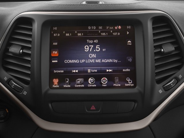 Used 2017 Jeep Cherokee High Altitude AWD/4WD image 13