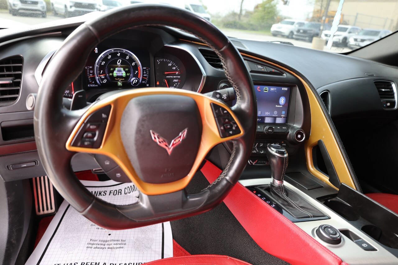 Used 2019 Chevrolet Corvette Stingray Coupe w/ Carbon Flash Badge Package image 19