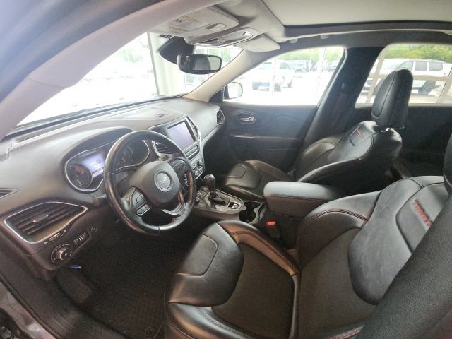 Used 2021 Jeep Cherokee Trailhawk w/ Sun, Sound & Nav Group AWD/4WD image 22