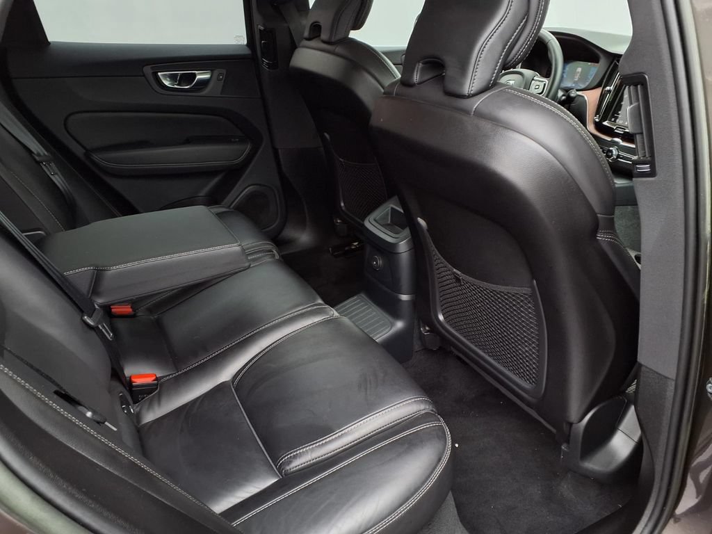 Used 2023 Volvo XC60 T8 Ultimate AWD/4WD image 21