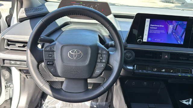 Used 2024 Toyota Prius LE FWD image 19