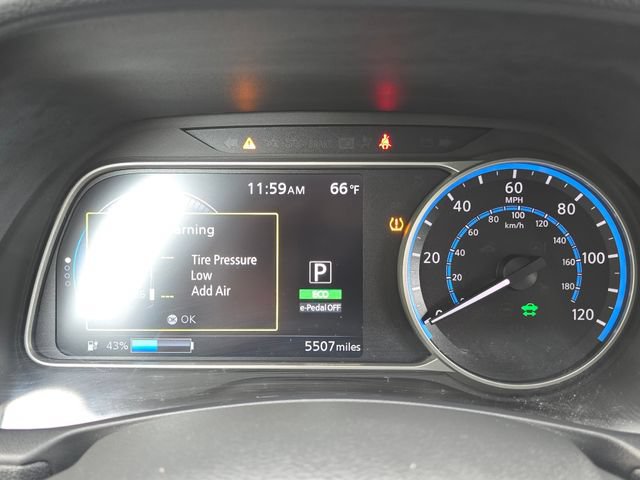 Used 2025 Nissan Leaf S FWD image 23