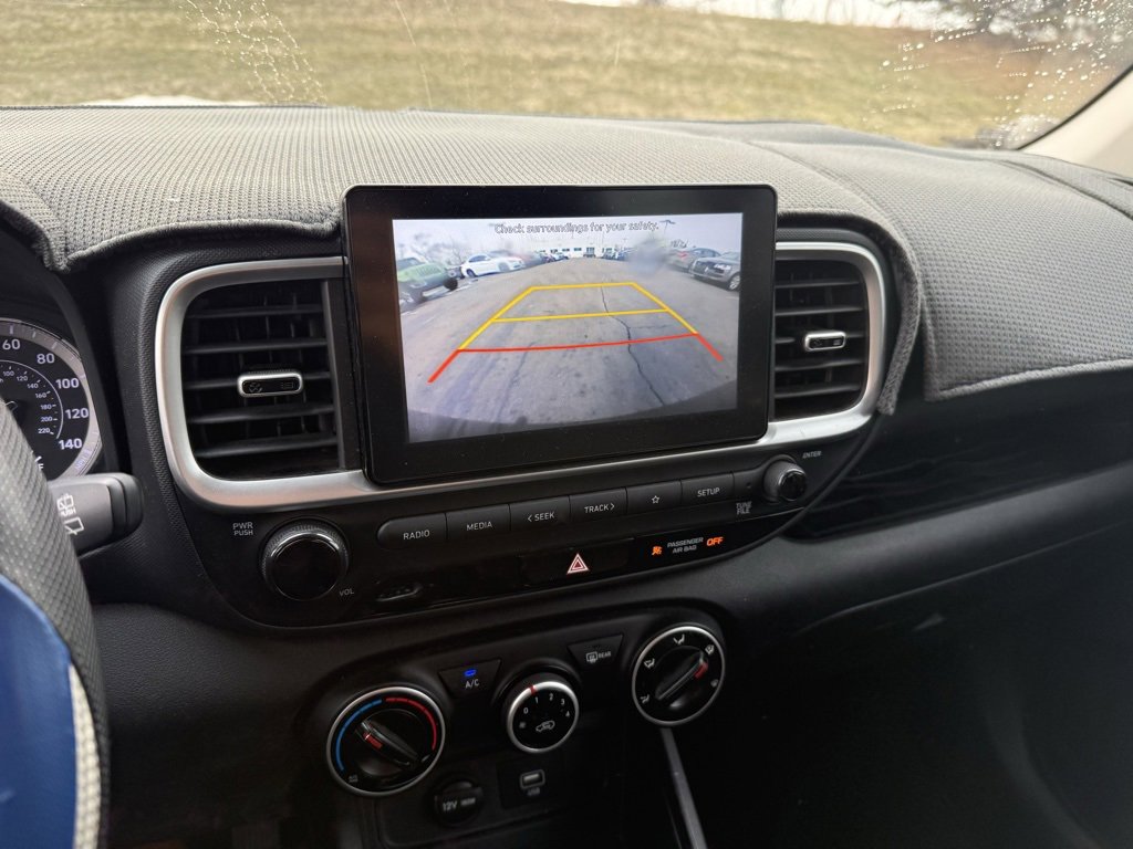 Used 2020 Hyundai Venue SE image 10