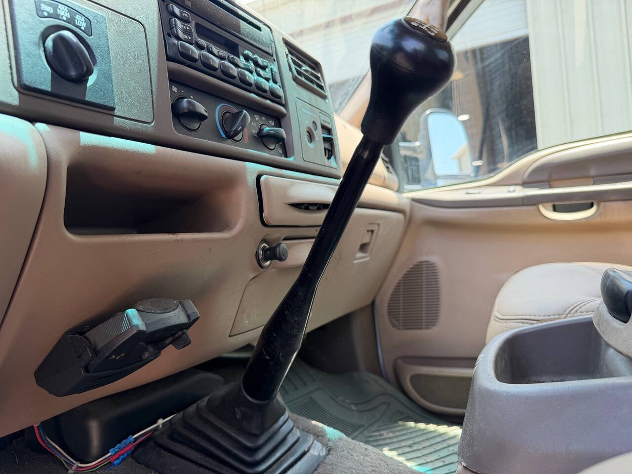 Used 1999 Ford F250 Lariat AWD/4WD image 11