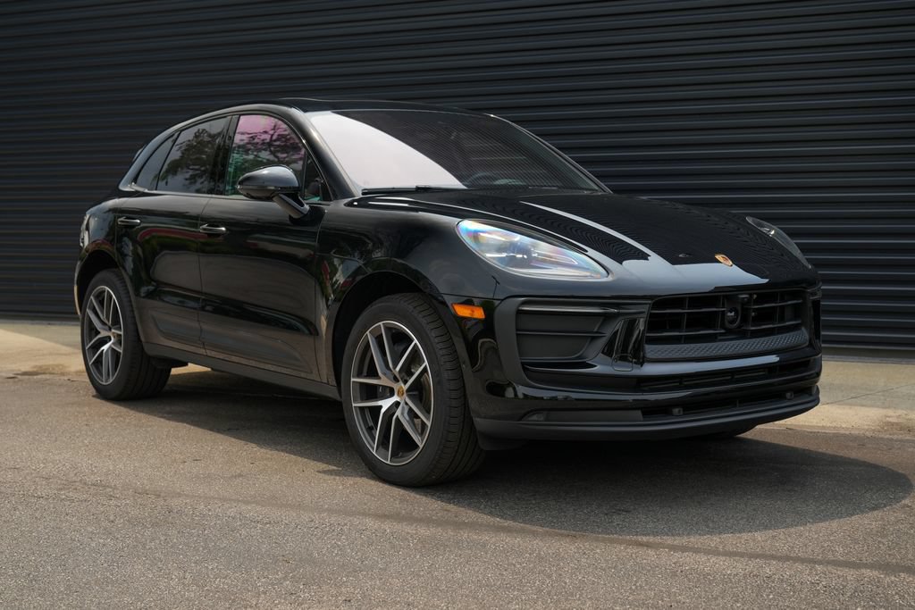 Certified 2026 Porsche Macan AWD/4WD image 39