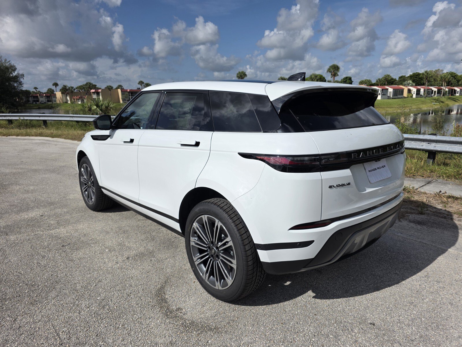 New 2026 Land Rover Range Rover Evoque S AWD/4WD image 2