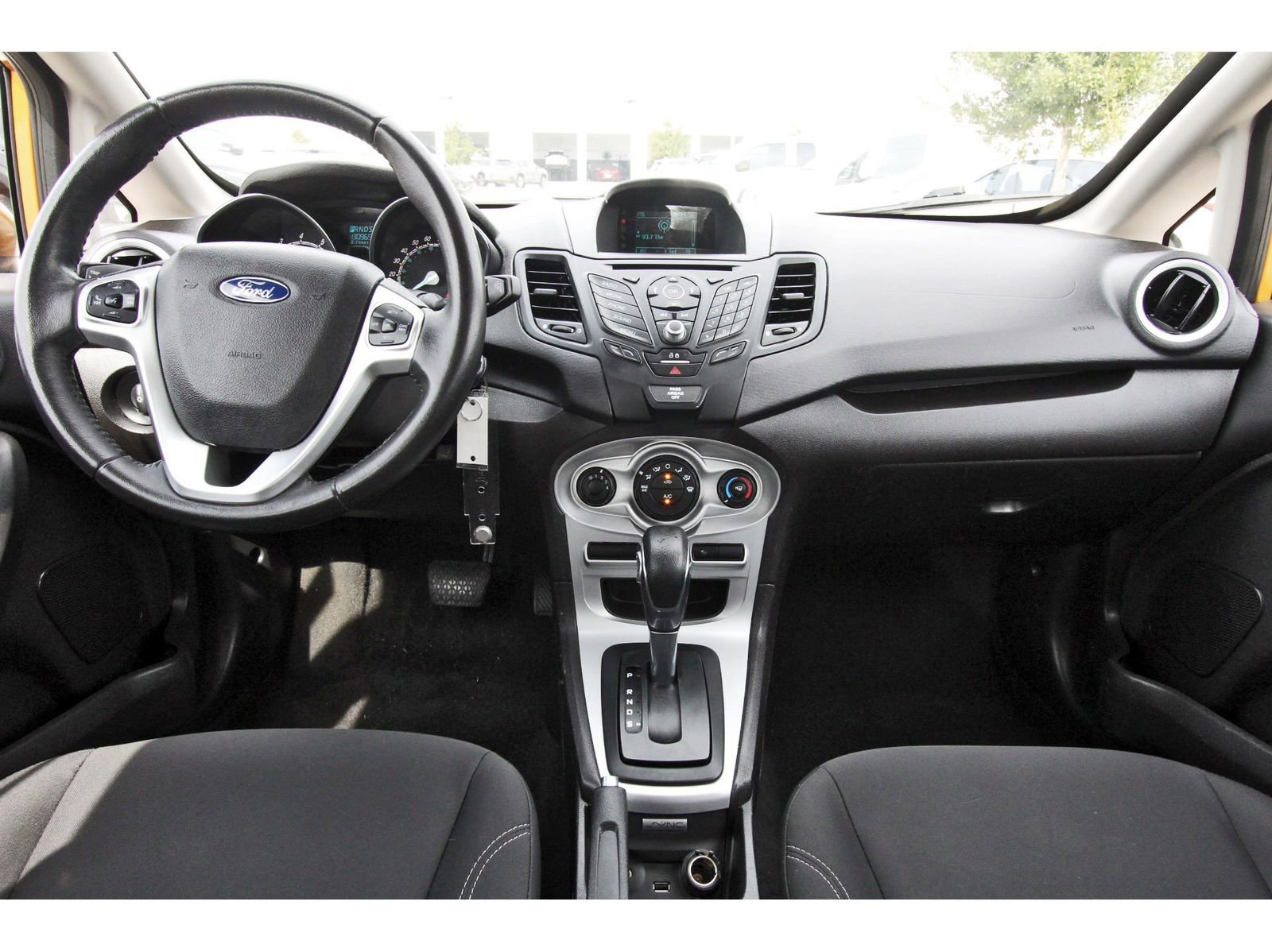 Used 2016 Ford Fiesta SE image 12