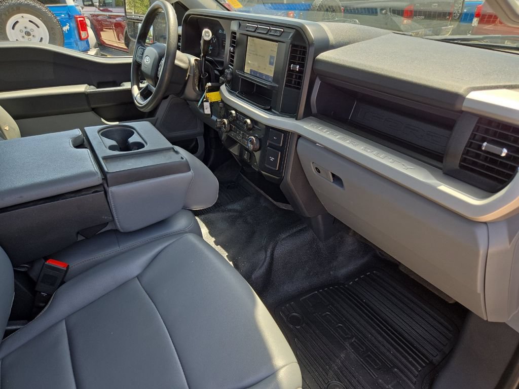 Used 2023 Ford F250 XL w/ 360-Degree Camera Package AWD/4WD image 13