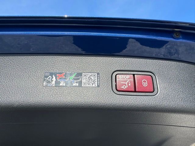 Used 2026 Mercedes-Benz GLC 300 4MATIC image 36