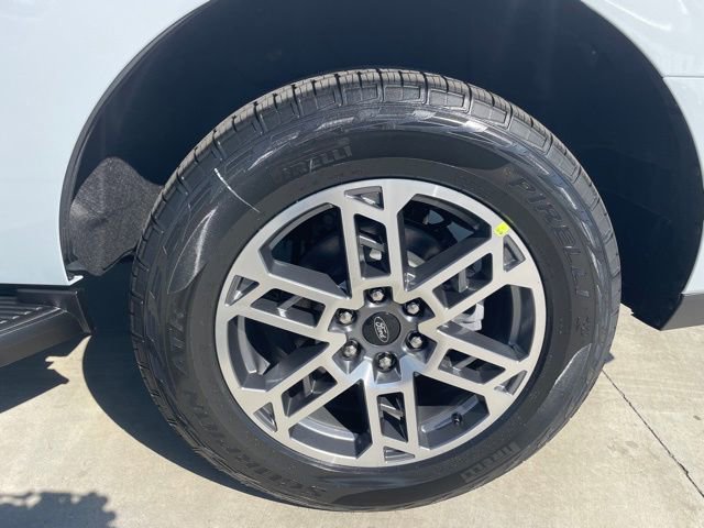 New 2026 Ford Expedition Active image 30