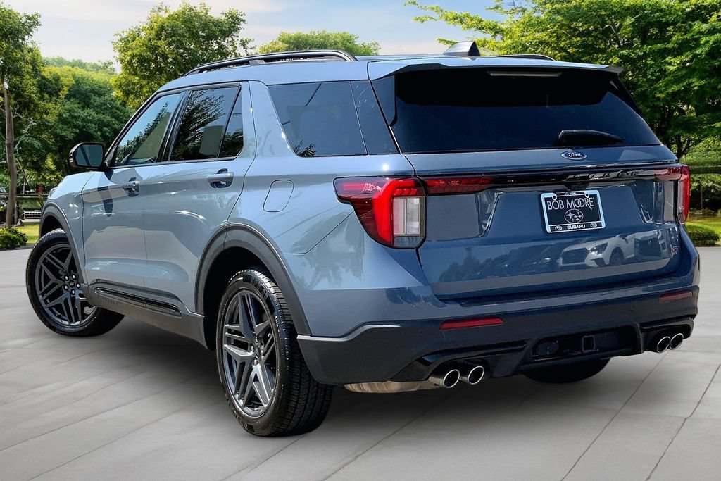 Used 2025 Ford Explorer ST AWD/4WD image 4