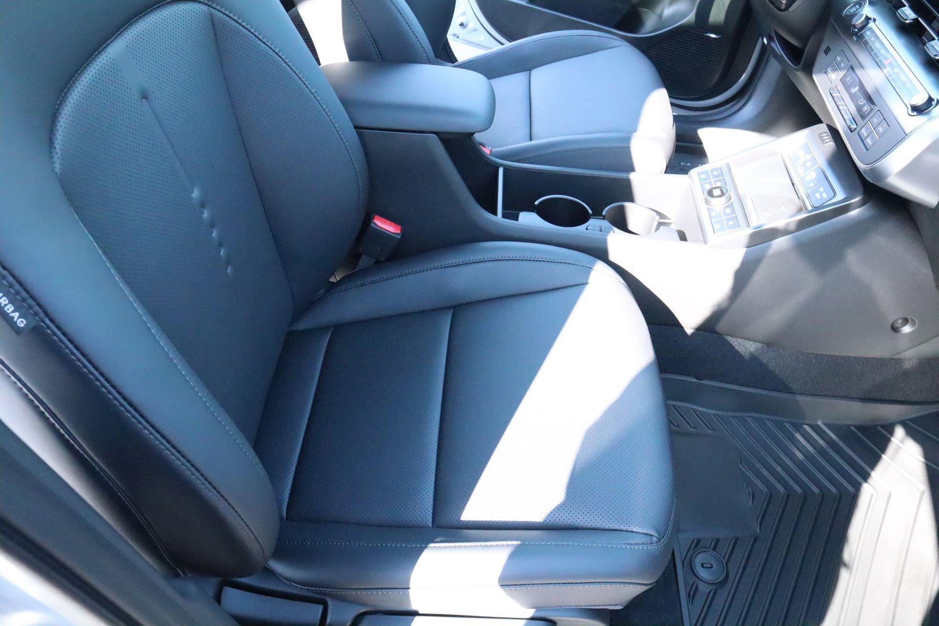 New 2026 Hyundai Kona Limited FWD image 18