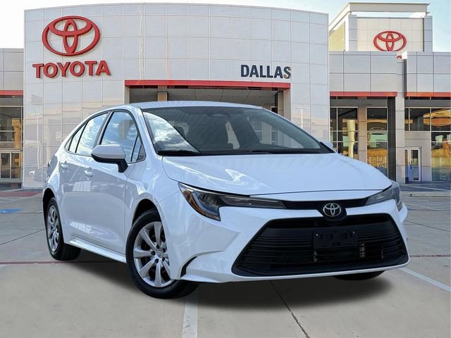 Used 2025 Toyota Corolla LE image 1
