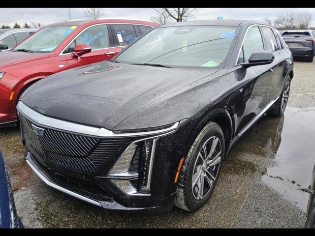 Used 2024 Cadillac Lyriq Luxury AWD/4WD image 1