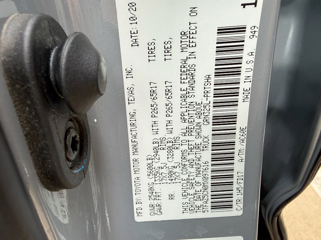 Used 2021 Toyota Tacoma TRD Sport w/ Technology Package image 18