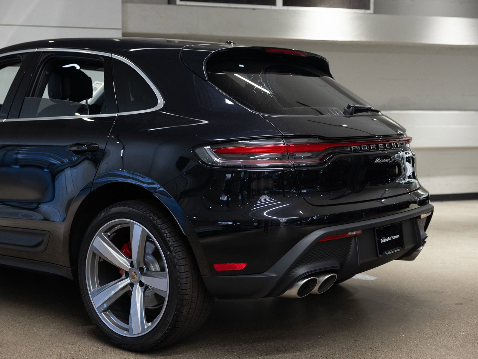 Certified 2025 Porsche Macan S image 23