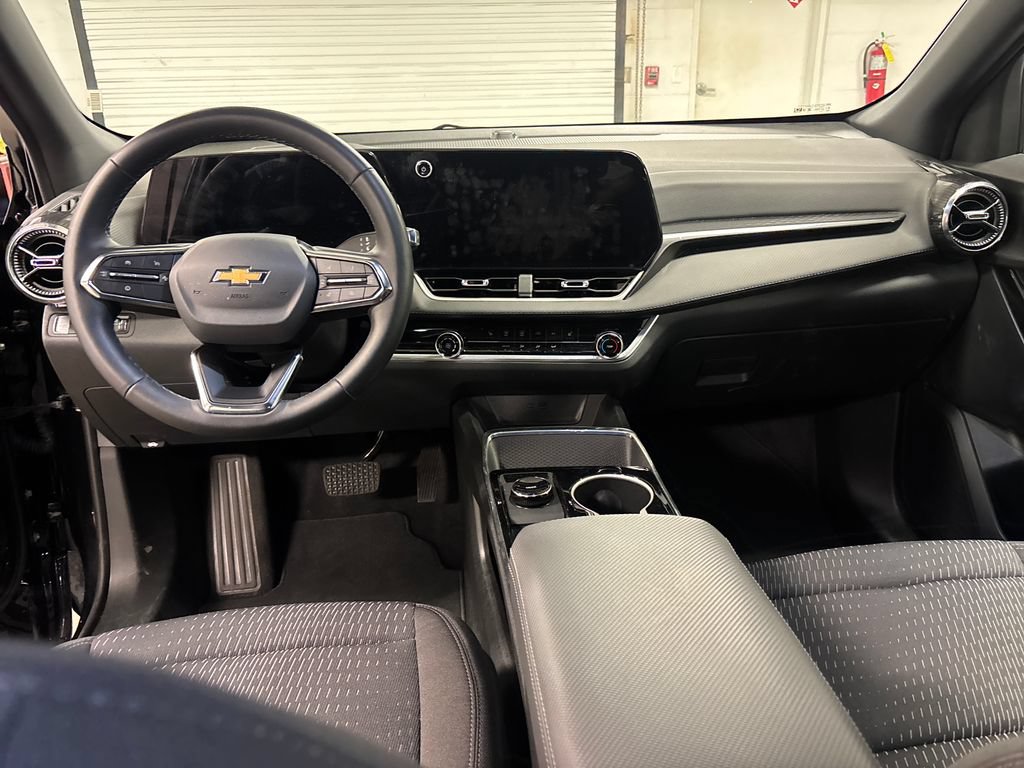 Used 2026 Chevrolet Equinox LT FWD image 25