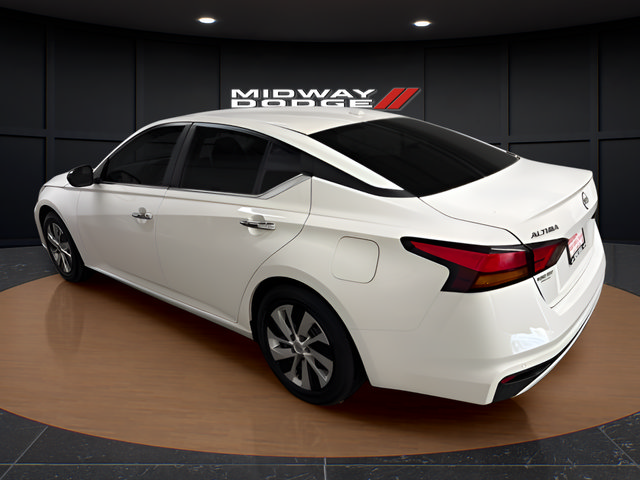 Used 2025 Nissan Altima 2.5 S FWD image 3