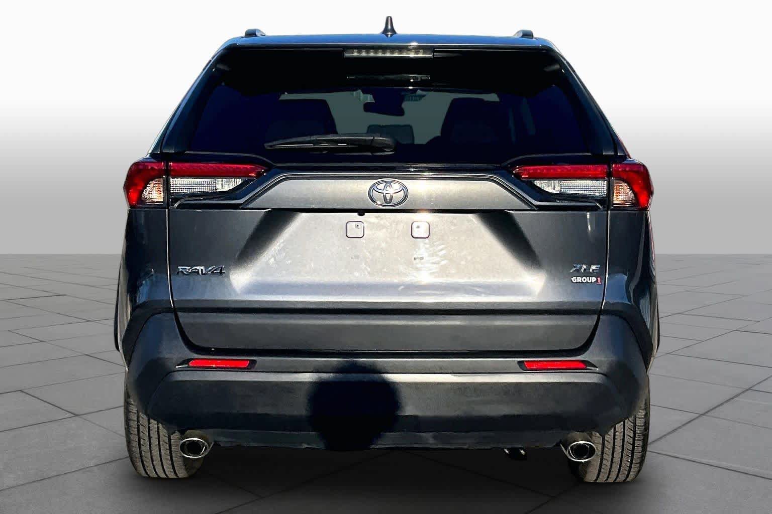 Used 2020 Toyota RAV4 XLE w/ Convenience Package AWD/4WD image 5