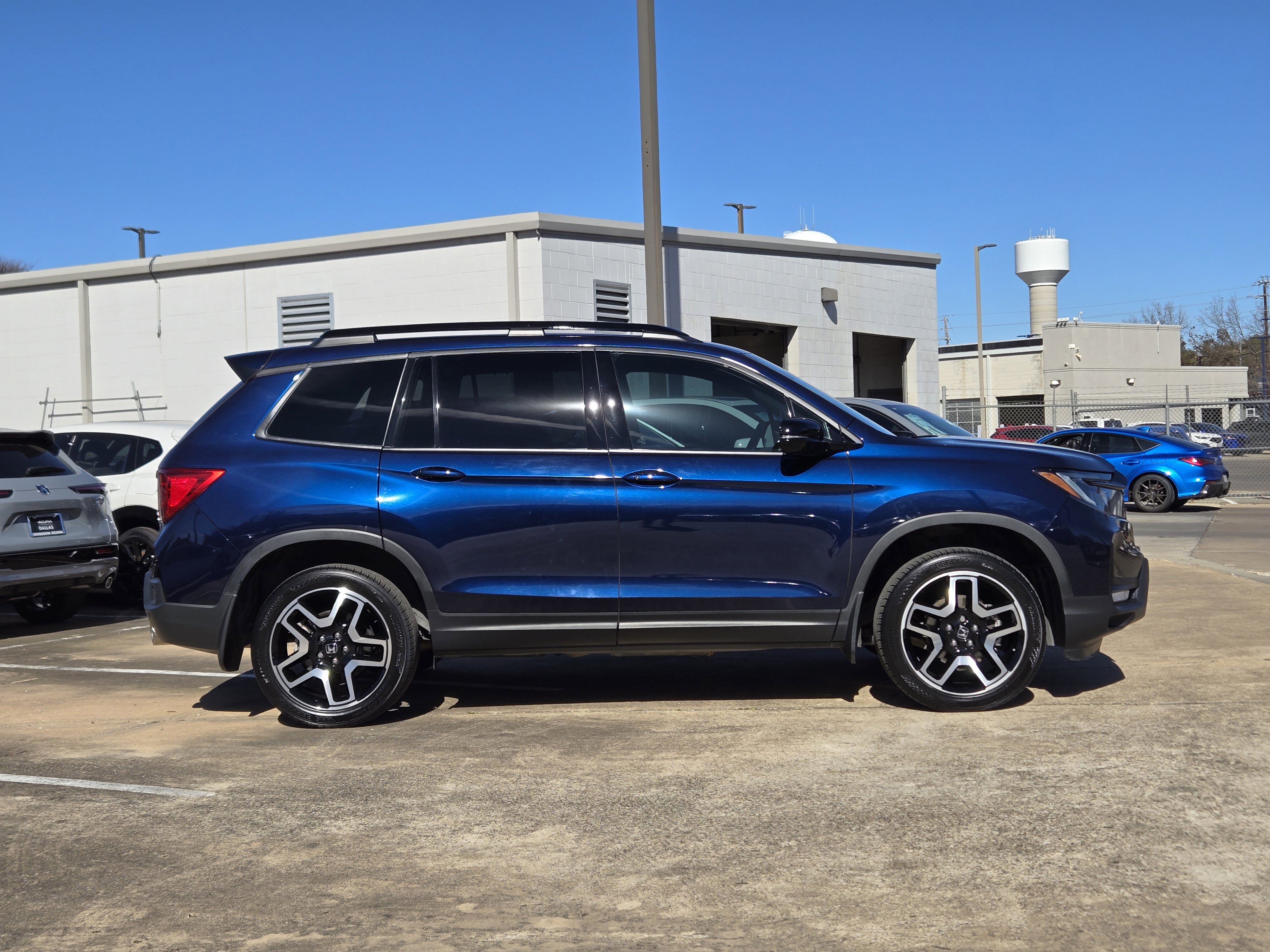 Used 2023 Honda Passport Elite image 5