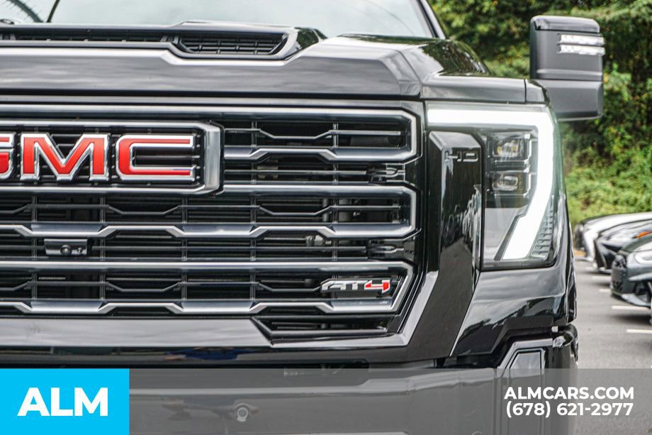 Used 2025 GMC Sierra 2500 AT4 image 12
