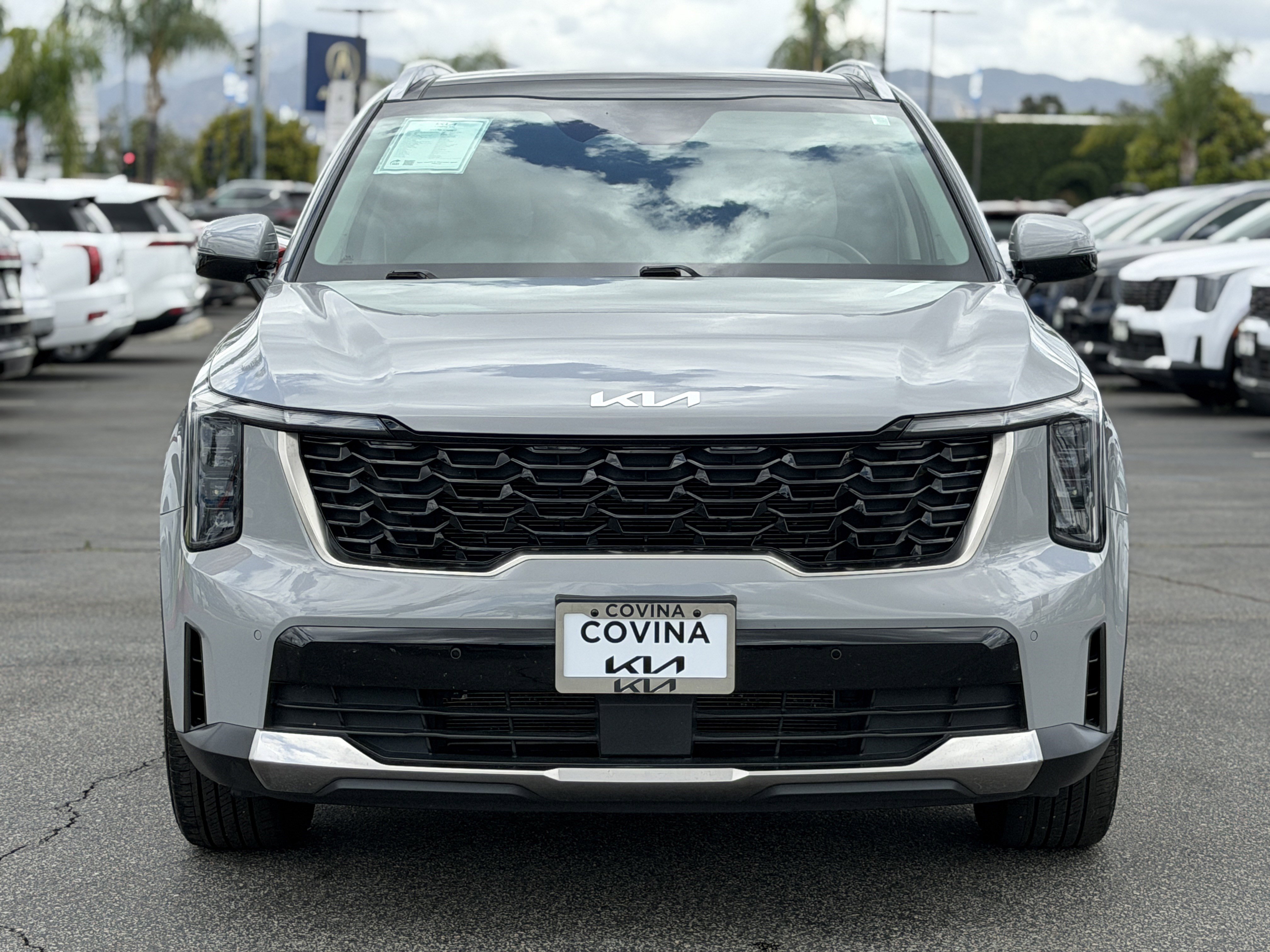 Certified 2024 Kia Sorento S w/ Panoramic Sunroof Package FWD image 3