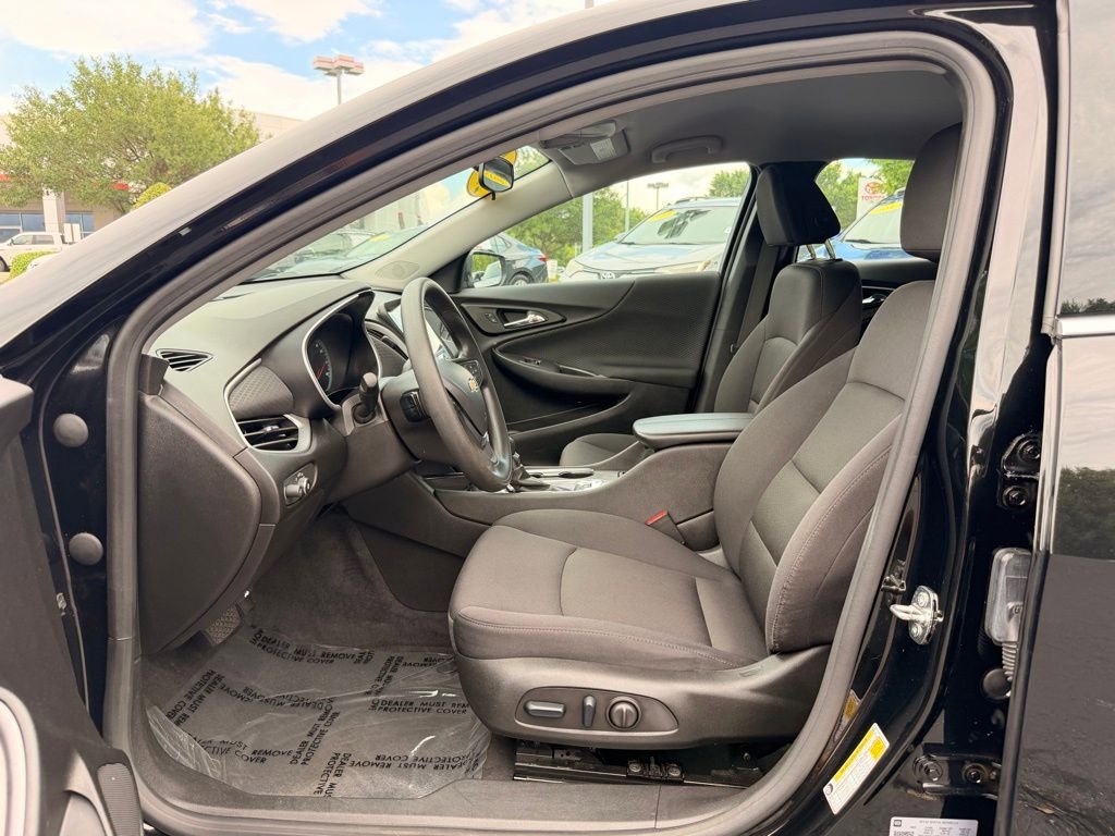Used 2024 Chevrolet Malibu LT FWD image 24