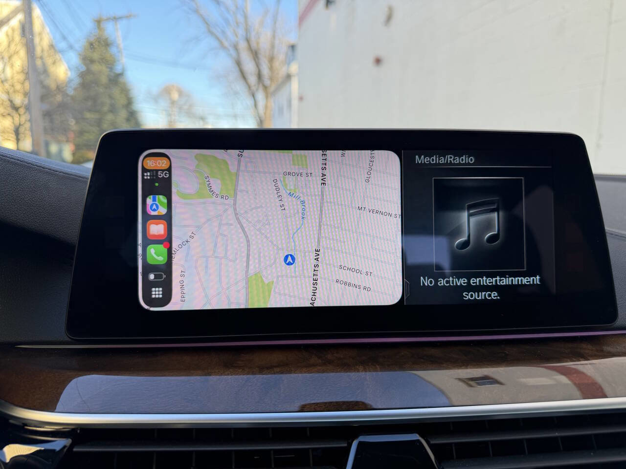 Used 2018 BMW 540i xDrive image 38