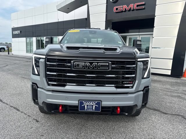 Used 2025 GMC Sierra 2500 AT4 w/ AT4 Premium Plus Package AWD/4WD image 2