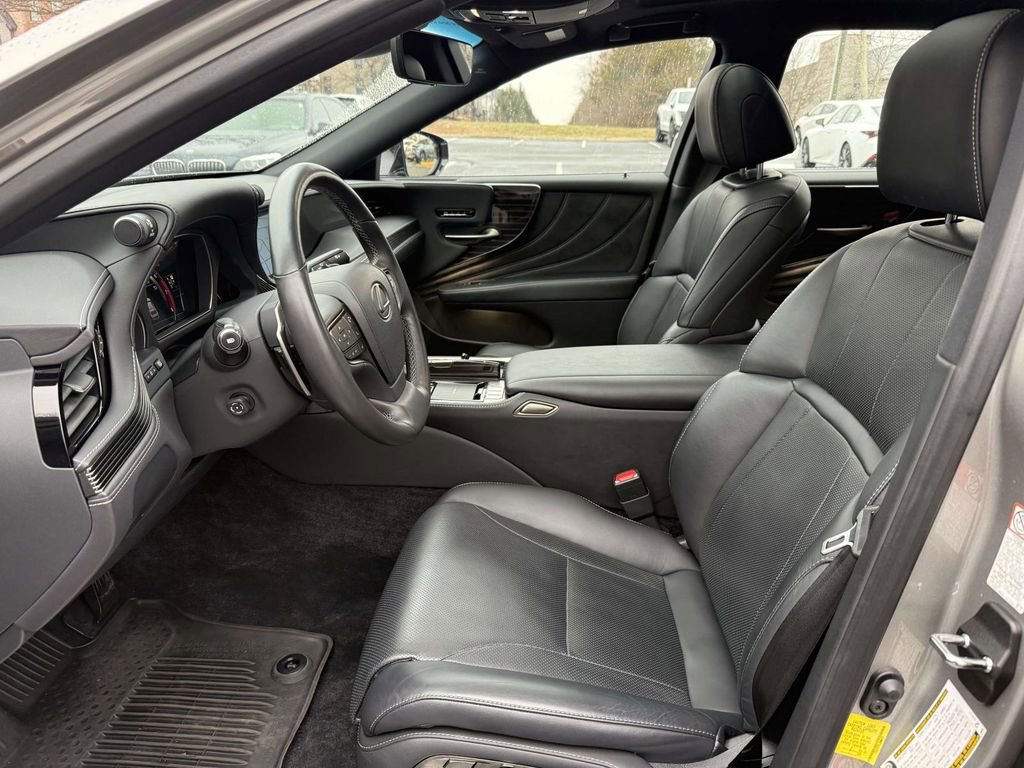 Used 2018 Lexus LS 500 AWD w/ Accessory Package (Z1) image 13