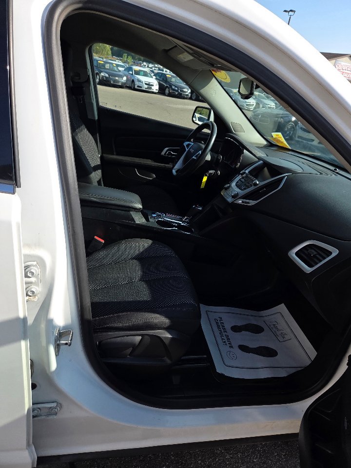 Used 2017 GMC Terrain SLE w/ Convenience Package image 15